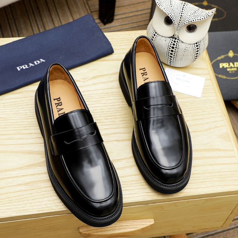 Pra*a leather shoes